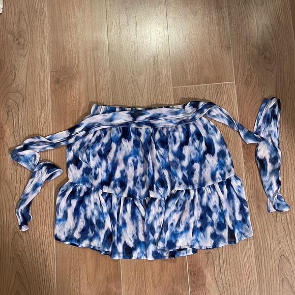 Banana Republic Blue Pattern Tiered Skirt - Picture 2 of 2